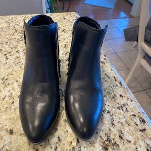 Frye Black 6.5 Leather Ankle Boots. Zippers on both sides.